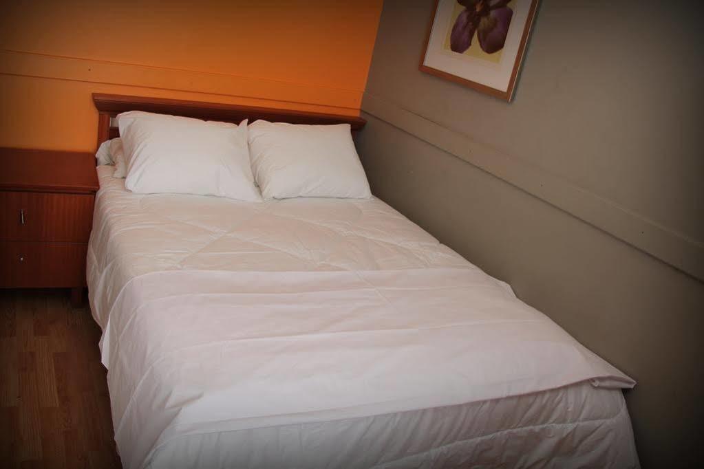 Toronto Central Hotel Eksteriør billede